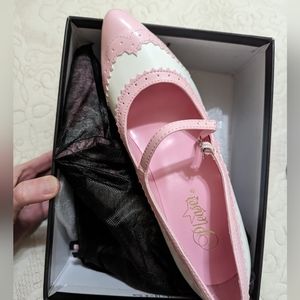 Pleaser "Vanity" pink and white retro style pumps.
